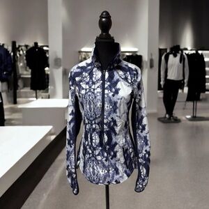 Lululemon Run Essentials Jacket